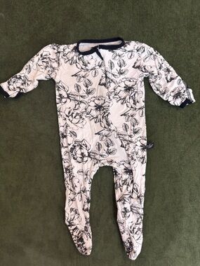 Floral Printed Bamboo Baby Onesie - Black & White